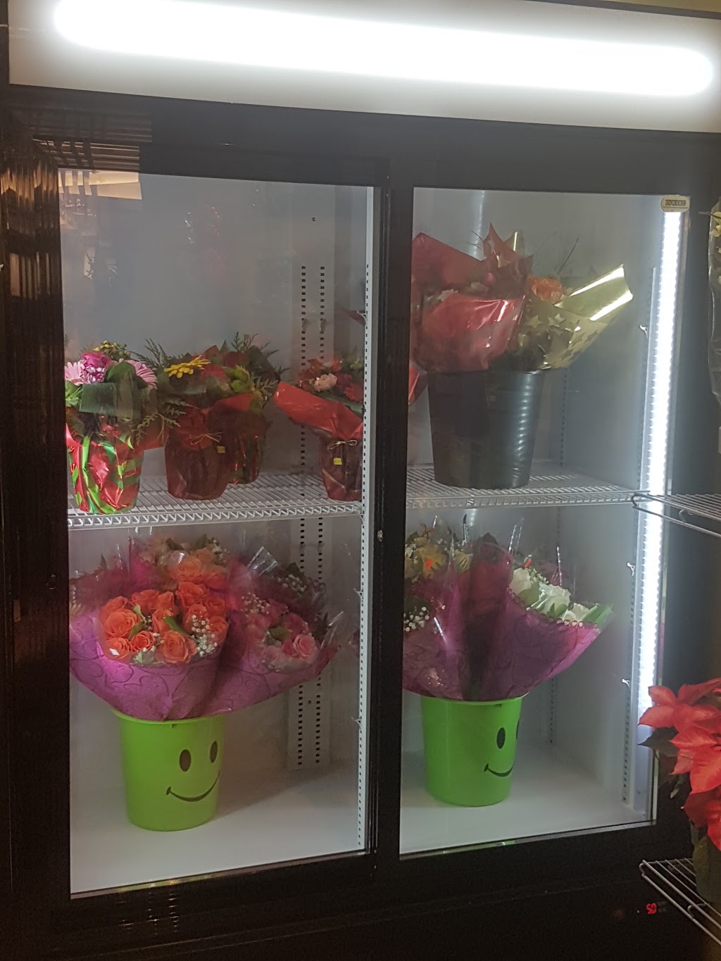 Flowers & Bubble Tea | 2301 Brimley Rd Unit 149, Scarborough, ON M1S 5B8, Canada | Phone: (647) 728-3168