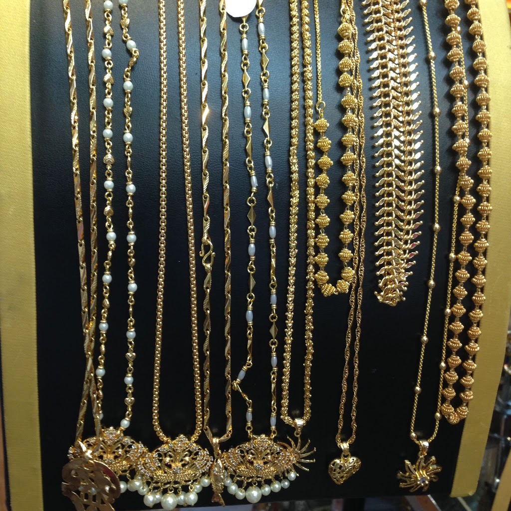 NEW ROYAL FASHIONS | 6055 Steeles Ave E UNIT: C127, Scarborough, ON M1X 0A7, Canada | Phone: (416) 519-1119