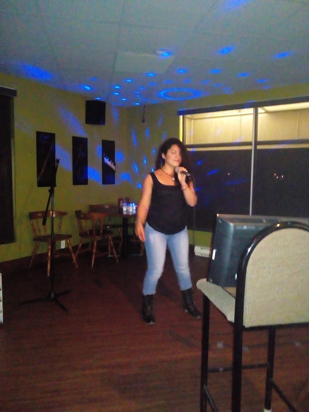 Bayou Pub and Restaurant | 607 Main St, Shediac, NB E4P 2C6, Canada | Phone: (506) 533-8009