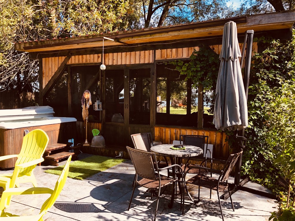 LiL Crow Cabin Courtyard-Native Expressions | 216 Bayshore Rd, Deseronto, ON K0K 1X0, Canada | Phone: (613) 391-5132