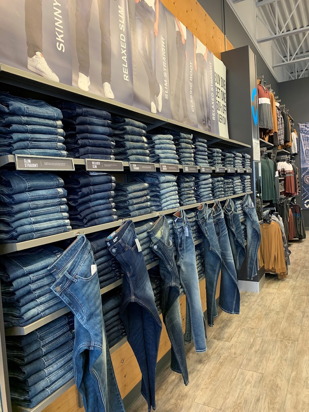 Warehouse One Courtenay Comox | 444 Lerwick Rd Unit 405, Courtenay, BC V9N 2L8, Canada | Phone: (250) 703-2270