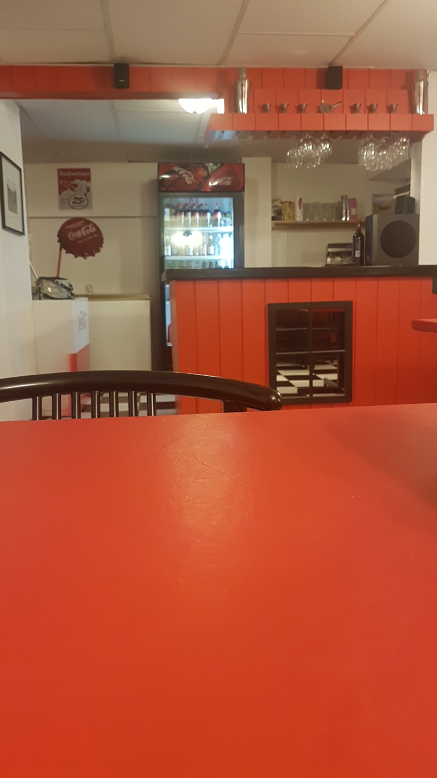 Farmcraft Beverages at the Central Butte Hotel | 109 Main St, Central Butte, SK S0H 0T0, Canada | Phone: (306) 796-9090