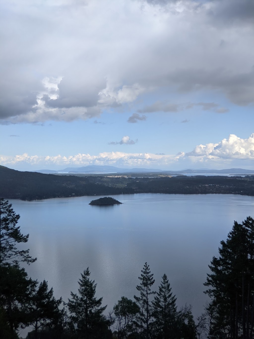 Ocean Vista B&B | 1239 Malahat Dr, Mill Bay, BC V0R 2P4, Canada | Phone: (250) 732-0519