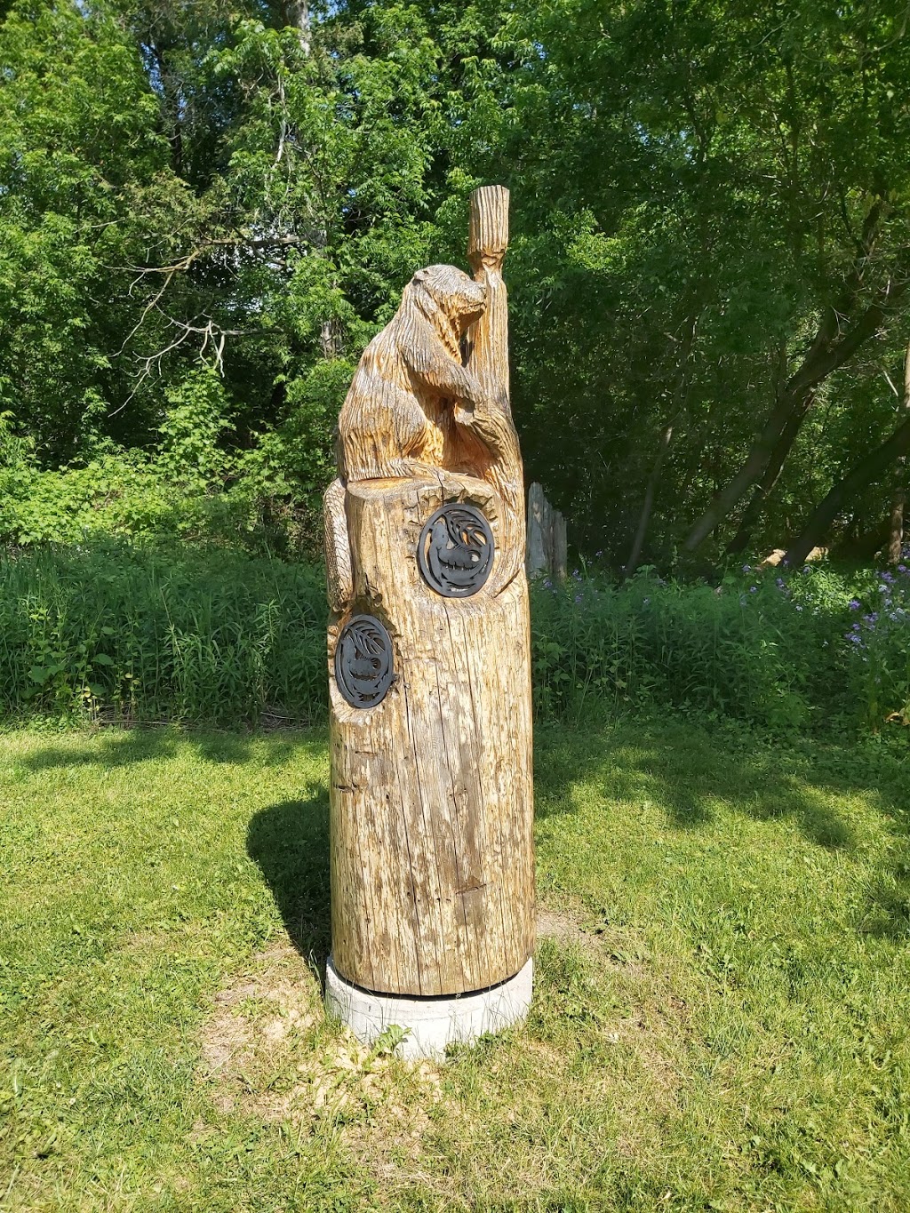 Mabel Davis Conservation Area | 120 Bayview Pkwy, Newmarket, ON L3Y 4X1, Canada | Phone: (905) 895-1281