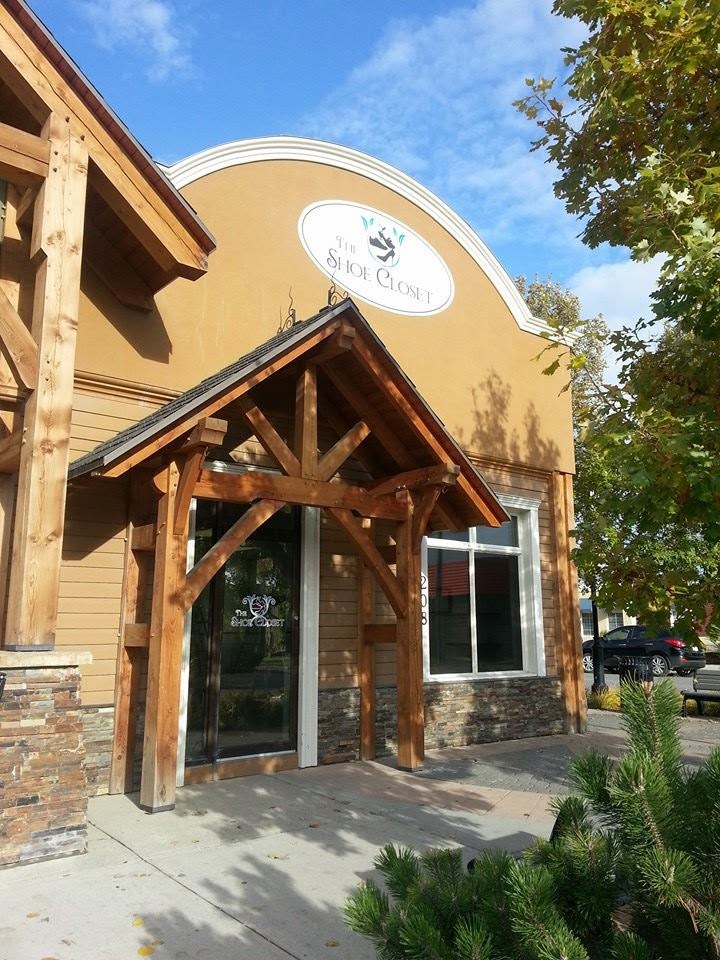 The Shoe Closet | 208 1 St W, Cochrane, AB T4C 1X8, Canada | Phone: (587) 433-7463