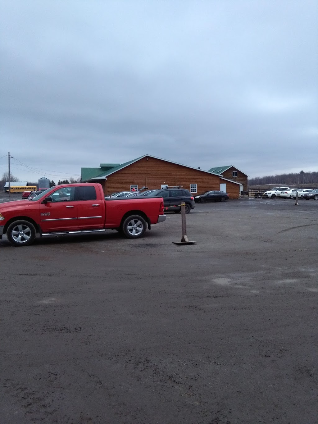 Fermes Avicole | 118 Rang Saint-Joseph, Saint-Chrysostome, QC J0S 1R0, Canada | Phone: (450) 826-0584