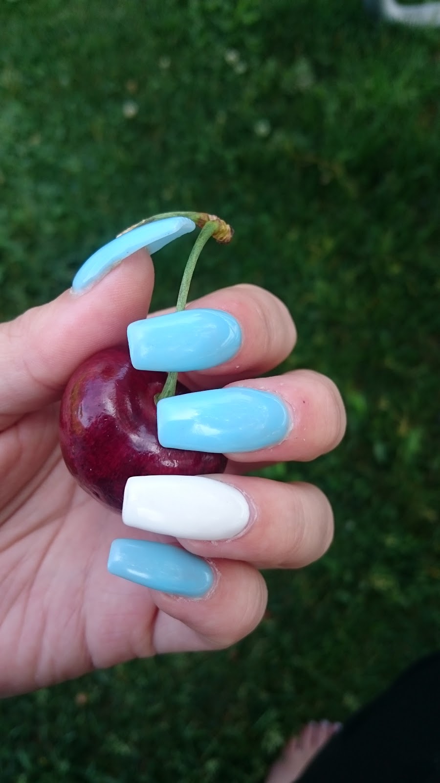 M Nails | 117 Danforth Ave, Toronto, ON M4K 1N2, Canada | Phone: (647) 349-6611