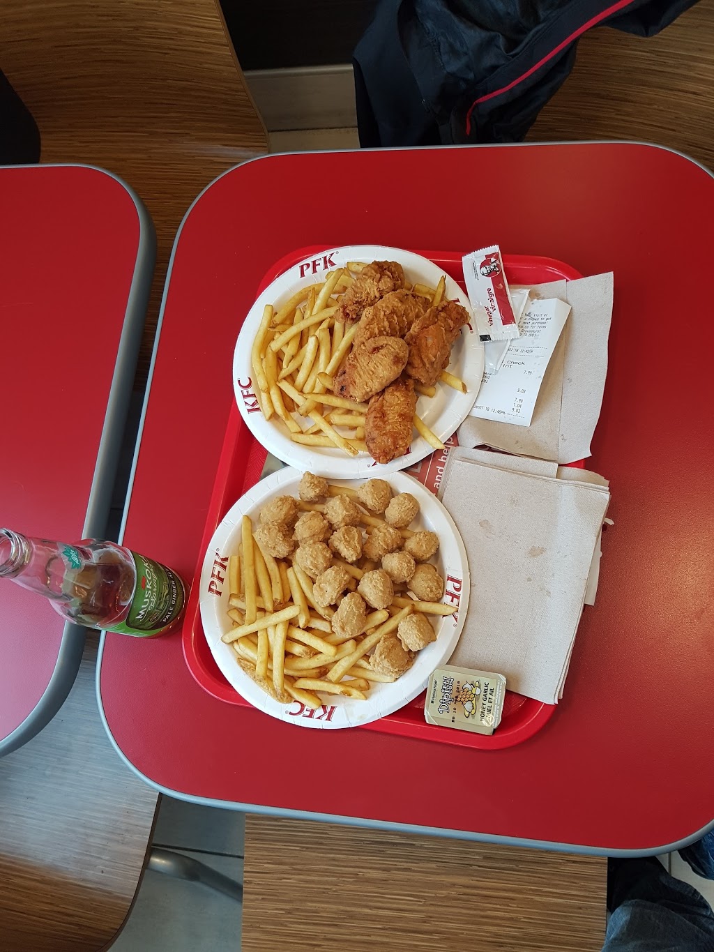 KFC | 350 Winewood Ave E, Gravenhurst, ON P1P 1B7, Canada | Phone: (705) 687-2395