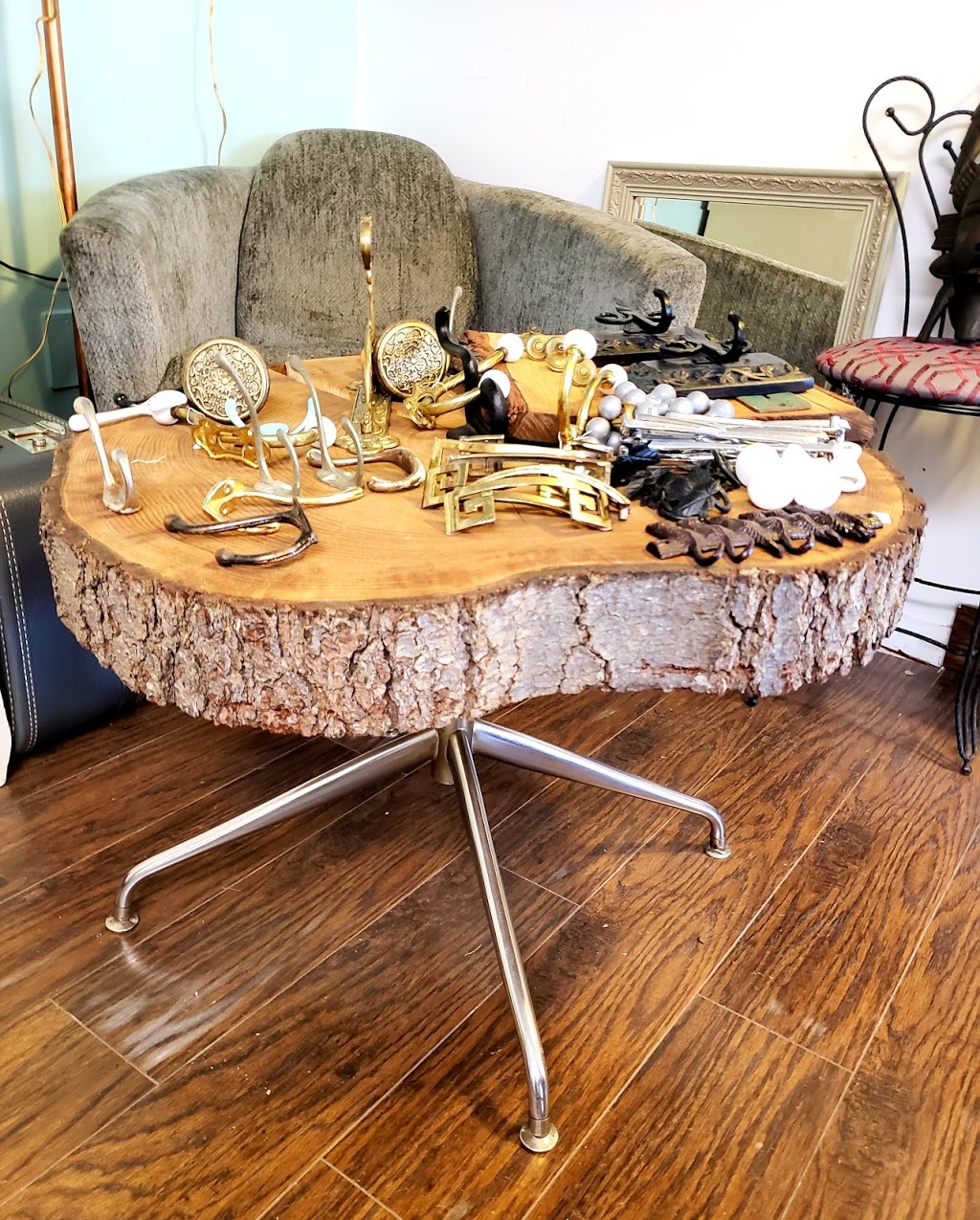 Arti Zatti - Meubles & Déco | 58 5ème Avenue, Windsor, QC J1S 1V4, Canada | Phone: (819) 542-2042