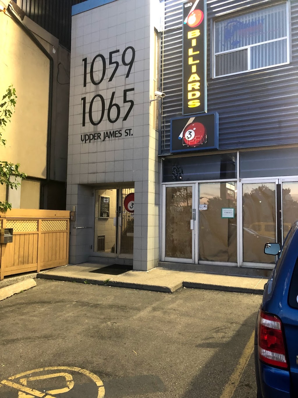 Celebrity Billiards & Sports Bar | 1059 Upper James St, Hamilton, ON L9C 3A6, Canada | Phone: (905) 574-7200