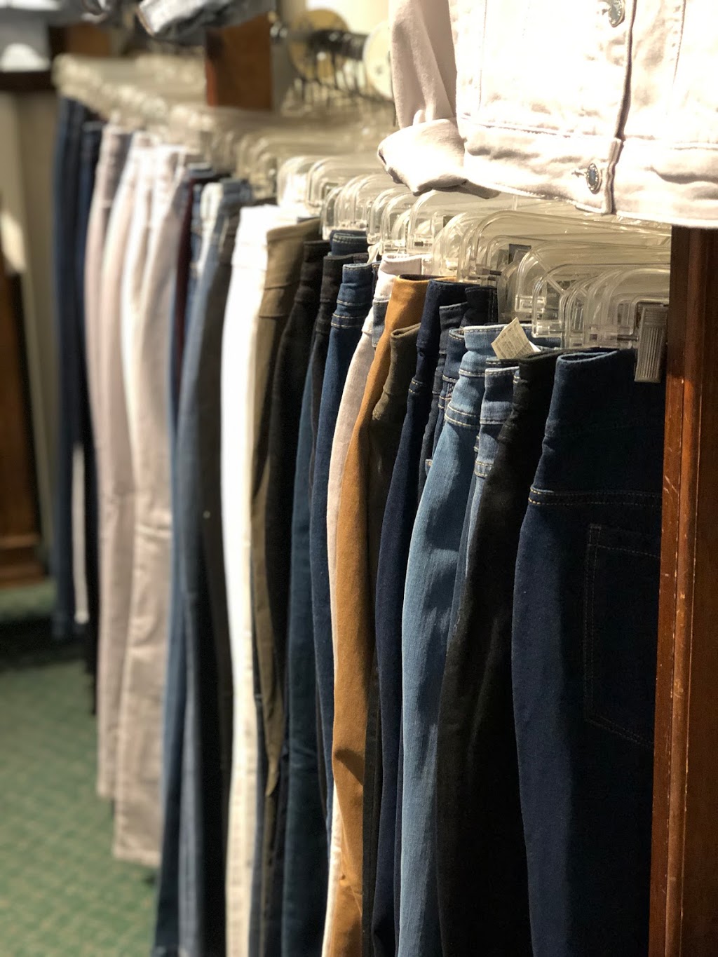 Cynthia & Co | 162 Main St S, Mount Forest, ON N0G 2L0, Canada | Phone: (519) 323-4789