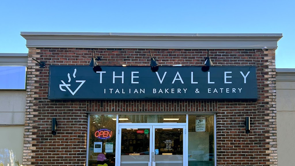 The Valley Italian Bakery & Eatery | 28 Queen St N, Bolton, ON L7E 1B9, Canada | Phone: (905) 951-6779