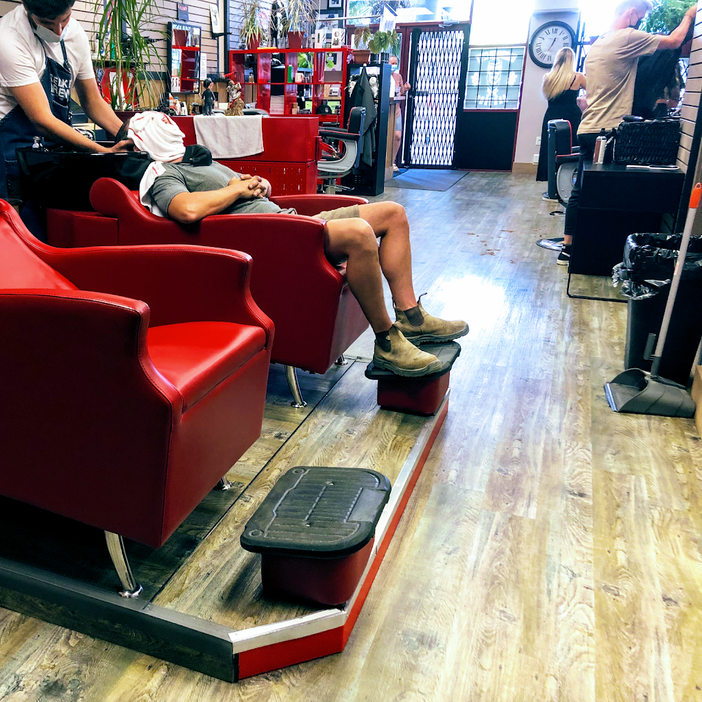 Harbour City Barbers and Beauty | 6750 Island Hwy N #103, Nanaimo, BC V9V 1S3, Canada | Phone: (250) 390-3095