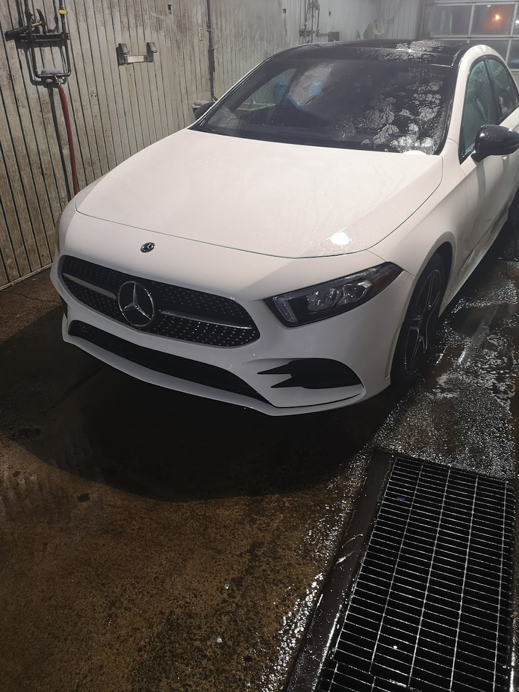 Lave Auto St-Léonard | 4747 Rue Jean-Talon E, Saint-Léonard, QC H1S 2R4, Canada | Phone: (514) 722-7900