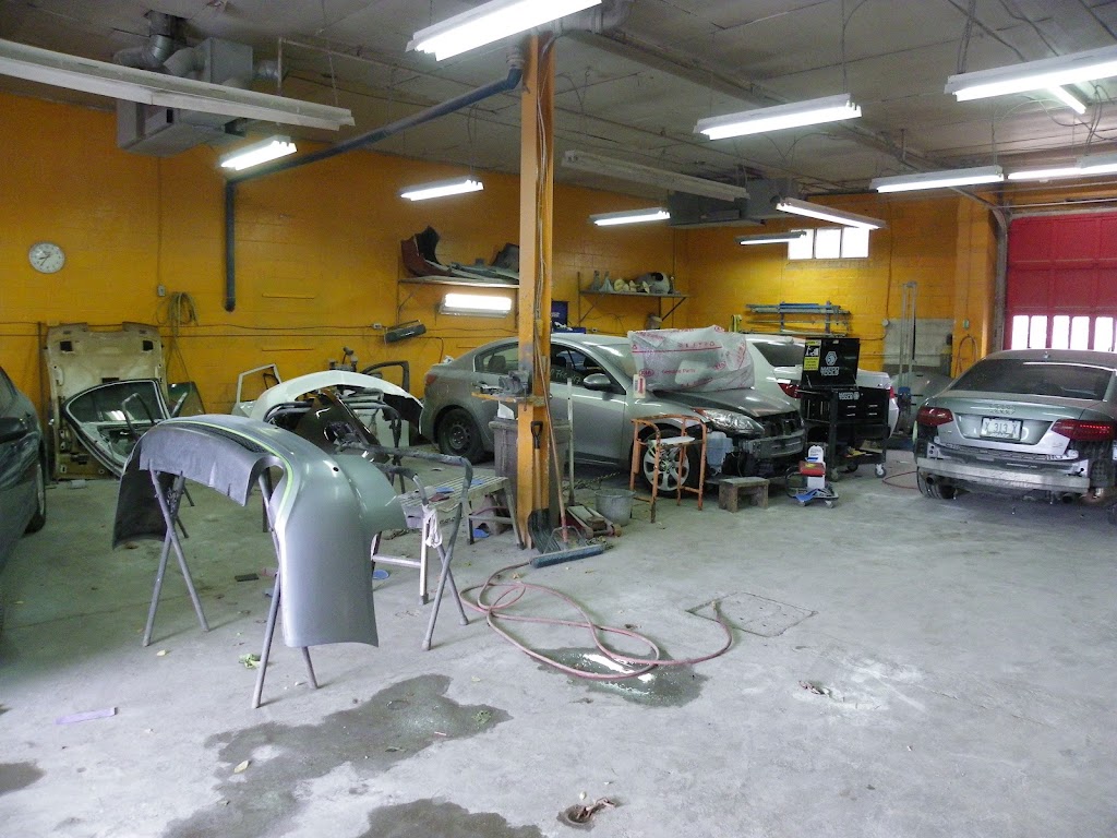 Val Autobody Limited | 180 Innisfil St unit B, Barrie, ON L4N 3E7, Canada | Phone: (705) 229-8715