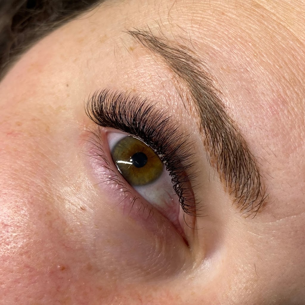 Lash n Nail Room Barrie | Manicure | Pedicure | Lash Extensions  | 75 Prince William Way Unit 53, Barrie, ON L4N 7P5, Canada | Phone: (647) 633-5433