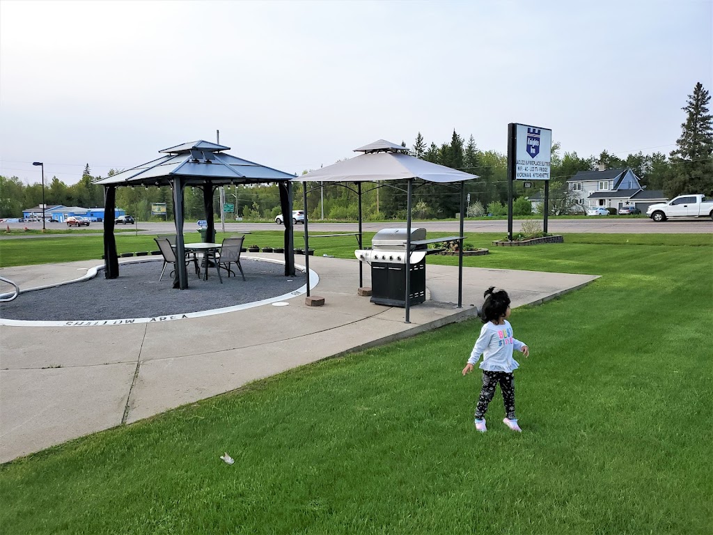 Knights Inn Colonial Fireside Inn | 1350 Pembroke St W, Pembroke, ON K8A 7A3, Canada | Phone: (613) 732-3623