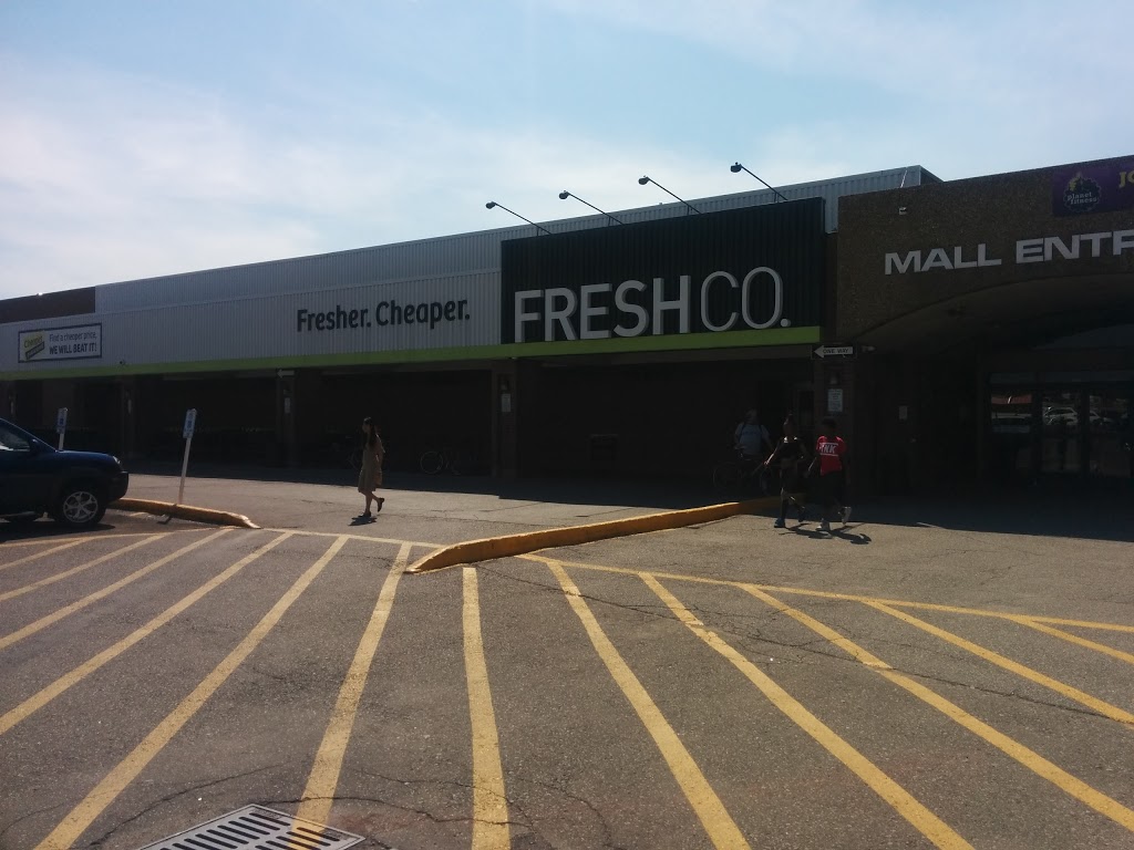 FreshCo Dufferin & Dupont 1245 Dupont St, Toronto, ON M6H 2A6, Canada