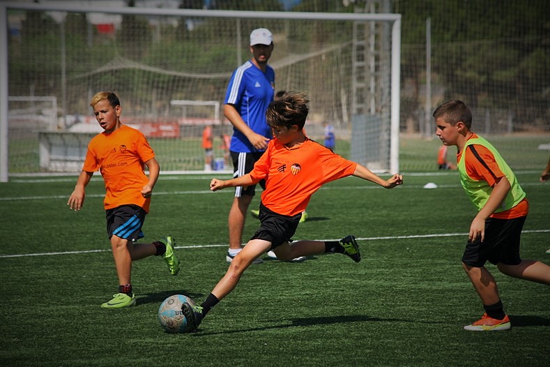 Valencia Cf Canada | 65b Rue Saint-Pierre, Rigaud, QC J0P 1P0, Canada | Phone: (514) 567-8282