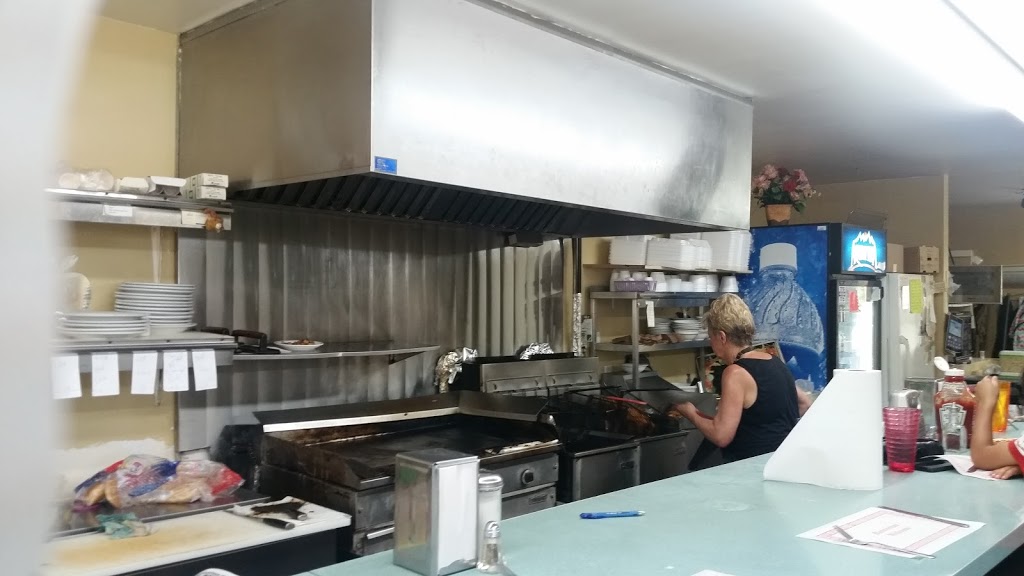 Pizzeria Le Tournesol | 275 St Georges, Windsor, QC J1S 1K3, Canada | Phone: (819) 845-3399
