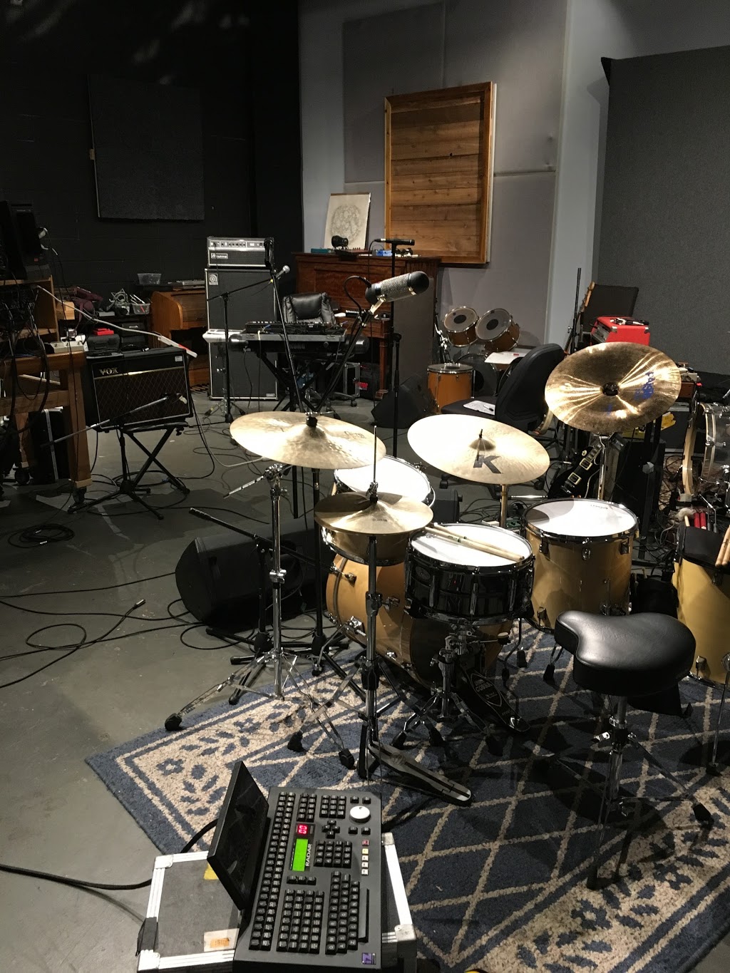 Tiger Mountain Studio & Lessons | #3 7221 seaview plaza, Lantzville Rd, Lantzville, BC V0R 2H0, Canada | Phone: (250) 618-7948