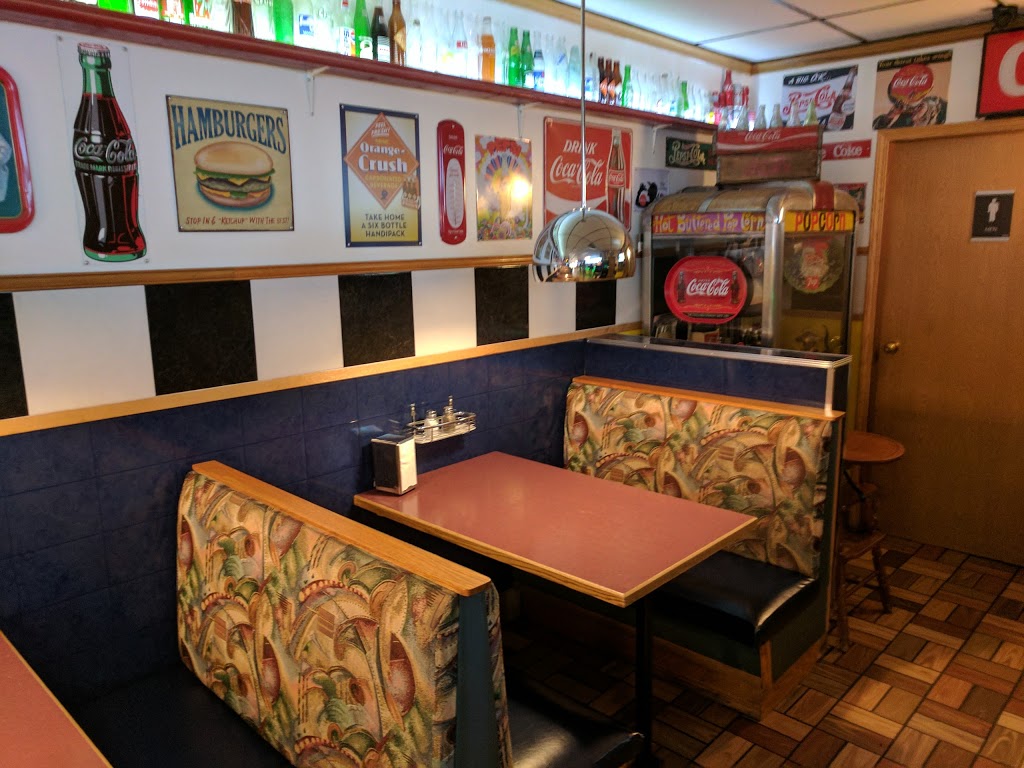 JVs Diner | 162 S Shore Rd, Lake Cowichan, BC V0R 2G0, Canada | Phone: (250) 749-7411
