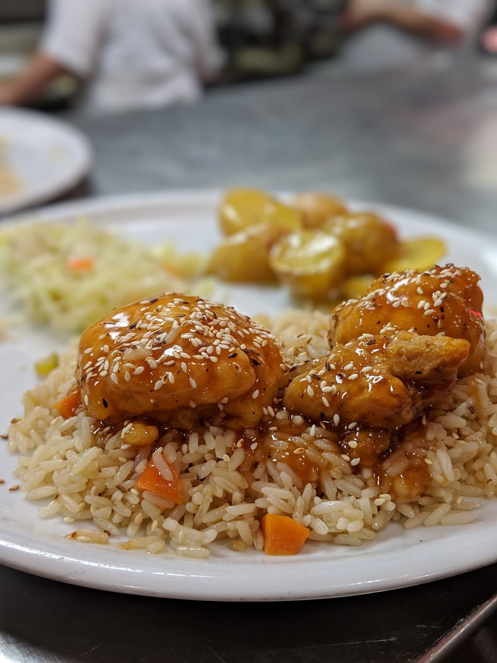 Eggsquis | 444 Boulevard Curé-Labelle, Laval, QC H7P 4W7, Canada | Phone: (450) 628-0444