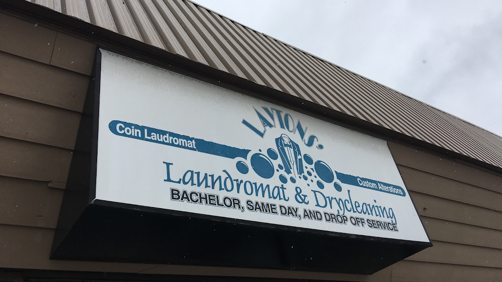 Laytons Coin Laundromat & Drycleaning | 2104 Kensington Rd NW, Calgary, AB T2N 3R7, Canada | Phone: (403) 283-9295