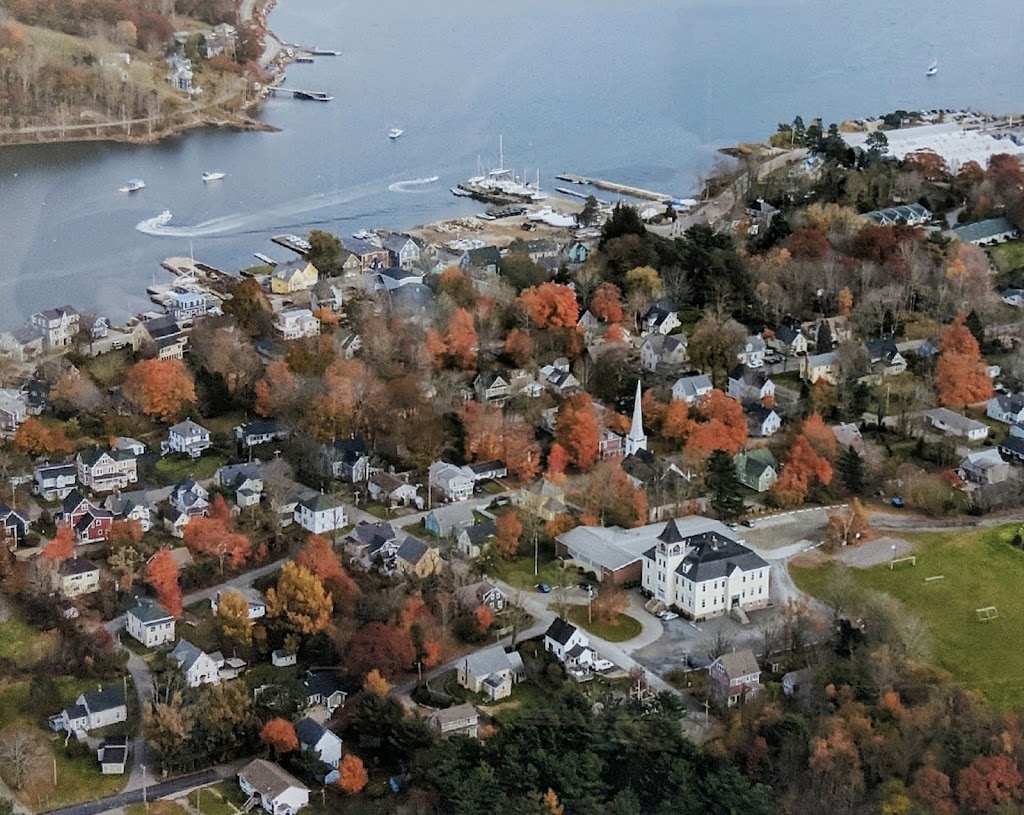 Mahone Bay Centre | 45 School St, Mahone Bay, NS B0J 2E0, Canada | Phone: (902) 624-0890