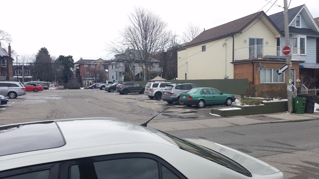 792-848 Carlaw Ave Parking | 792-848 Carlaw Ave, Toronto, ON M4K 3H5, Canada | Phone: (416) 393-7275