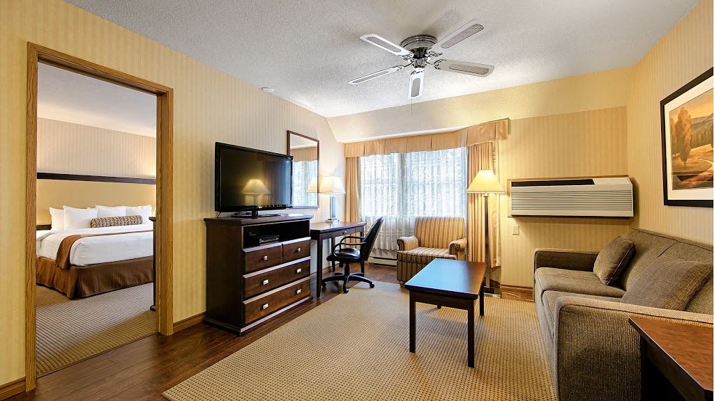 Best Western Plus Emerald Isle Hotel | 2306 Beacon Ave, Sidney, BC V8L 1X2, Canada | Phone: (250) 656-4441