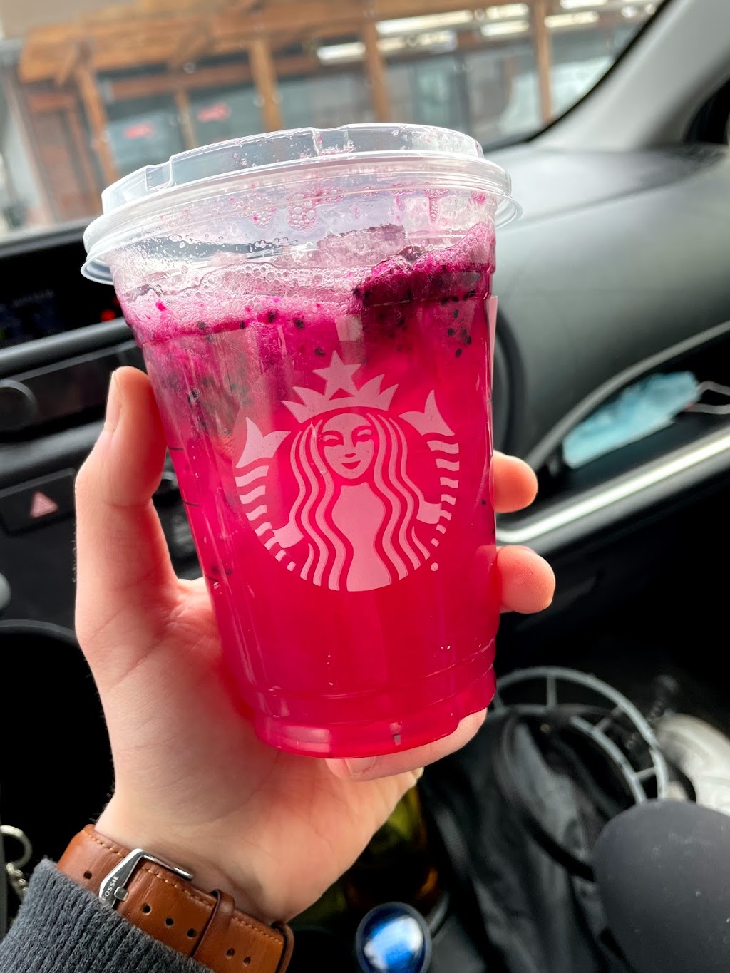 Starbucks | 295 Fourth Ave, St. Catharines, ON L2S 0E7, Canada | Phone: (289) 968-3284