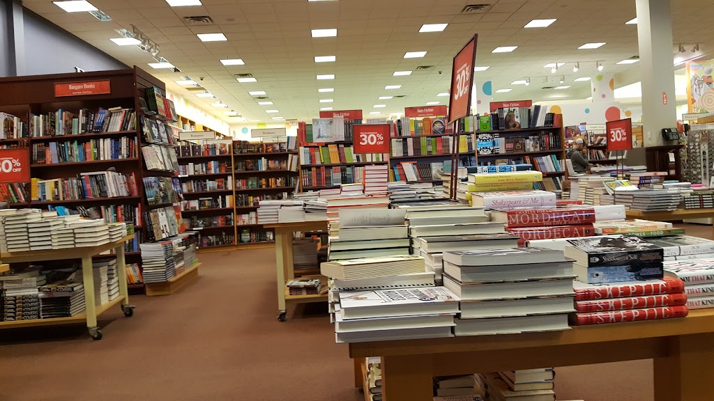 Chapters - Brampton | Market Hall, 52 Quarry Edge Dr, Brampton, ON L6V 4K2, Canada | Phone: (905) 456-7177