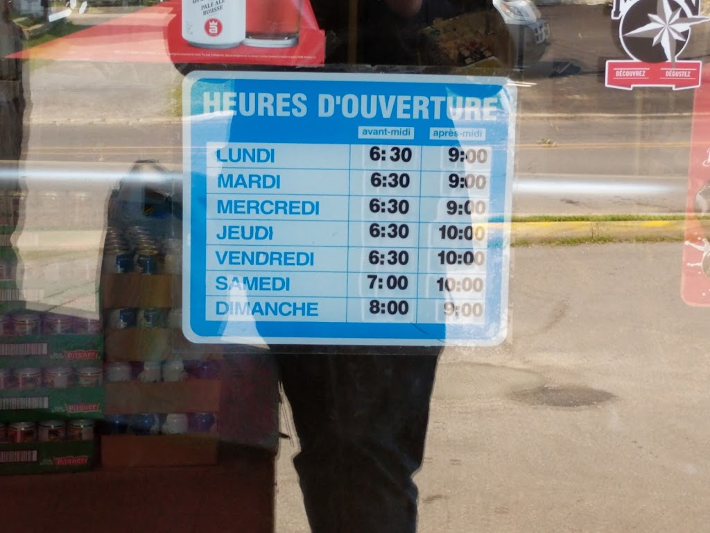 Depanneur Voisin | 2020 Rue Saint Jean Baptiste, LAncienne-Lorette, QC G2E 4S8, Canada | Phone: (418) 872-6350