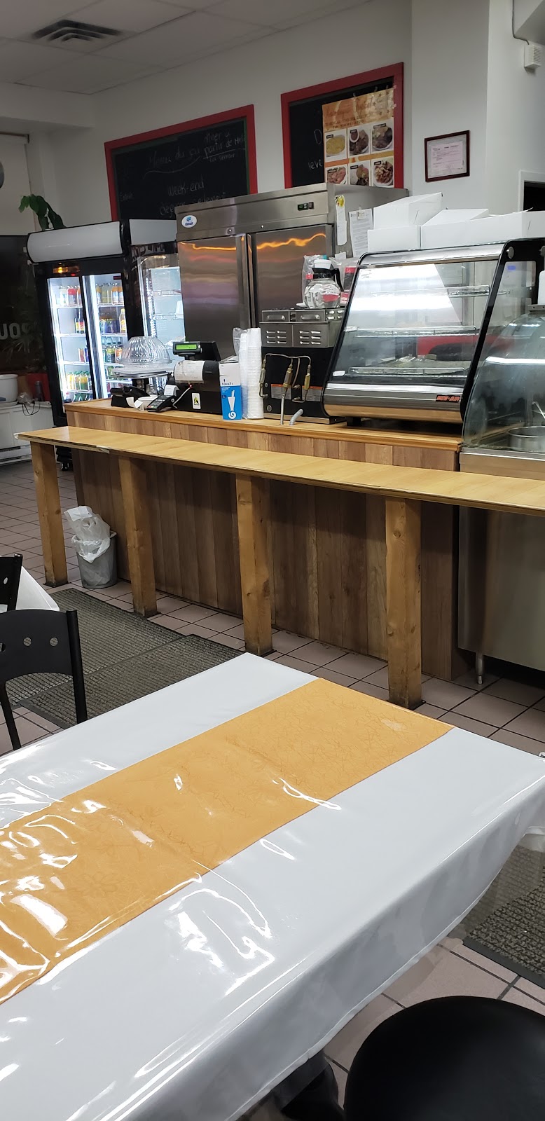 Au goût tropical | 8720 Rue Hochelaga, Montréal, QC H1L 2M7, Canada | Phone: (514) 493-8720