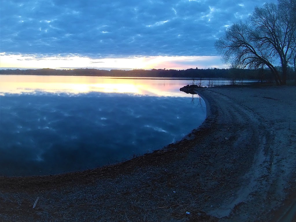 Veterans Memorial Park | 30 Pembroke St, Cobden, ON K0J 1K0, Canada | Phone: (613) 646-7188