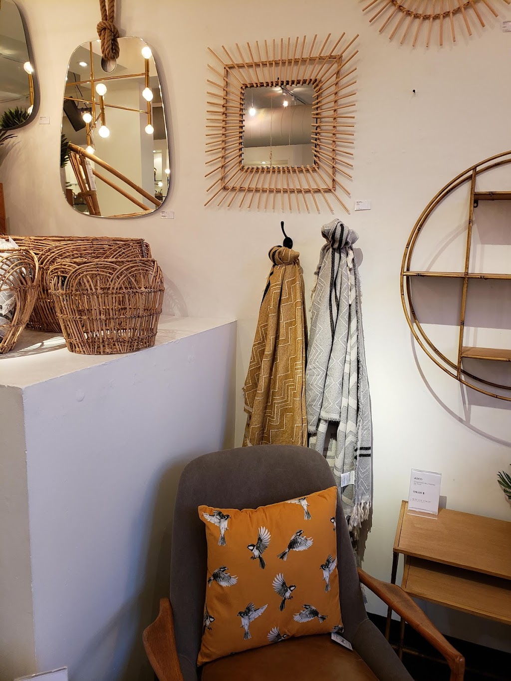 Zone Maison | 4246 R. Saint-Denis, Montréal, QC H2J 2K8, Canada | Phone: (514) 845-3530