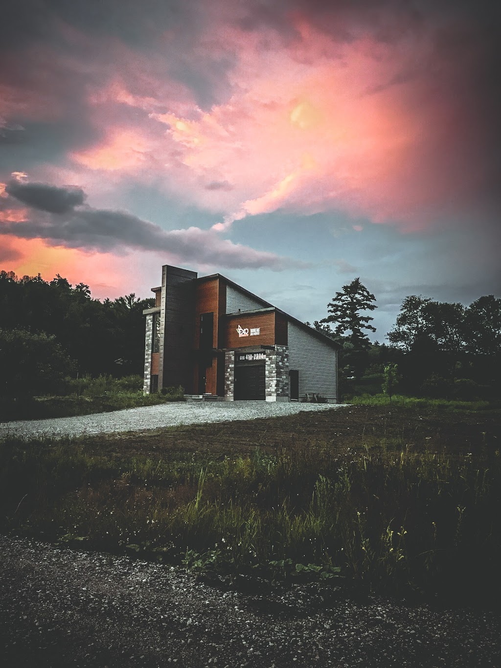 Maison Modèle | 7 Chemin de Méandres, Val-des-Monts, QC J8N 4C9, Canada | Phone: (819) 410-2324