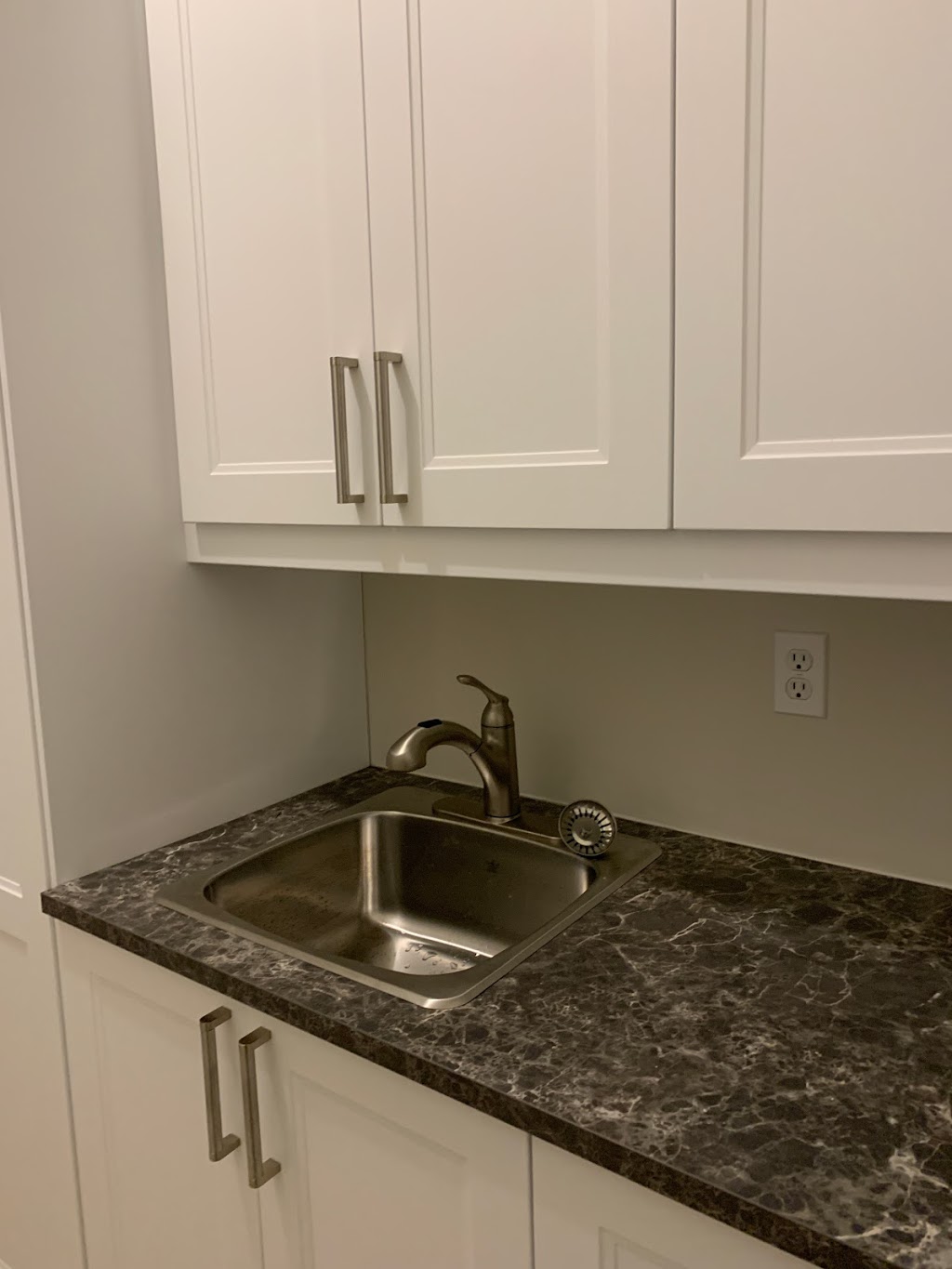 ROI Renos | 94 Richmond Park Dr, Keswick, ON L4P 0A3, Canada | Phone: (905) 868-2262
