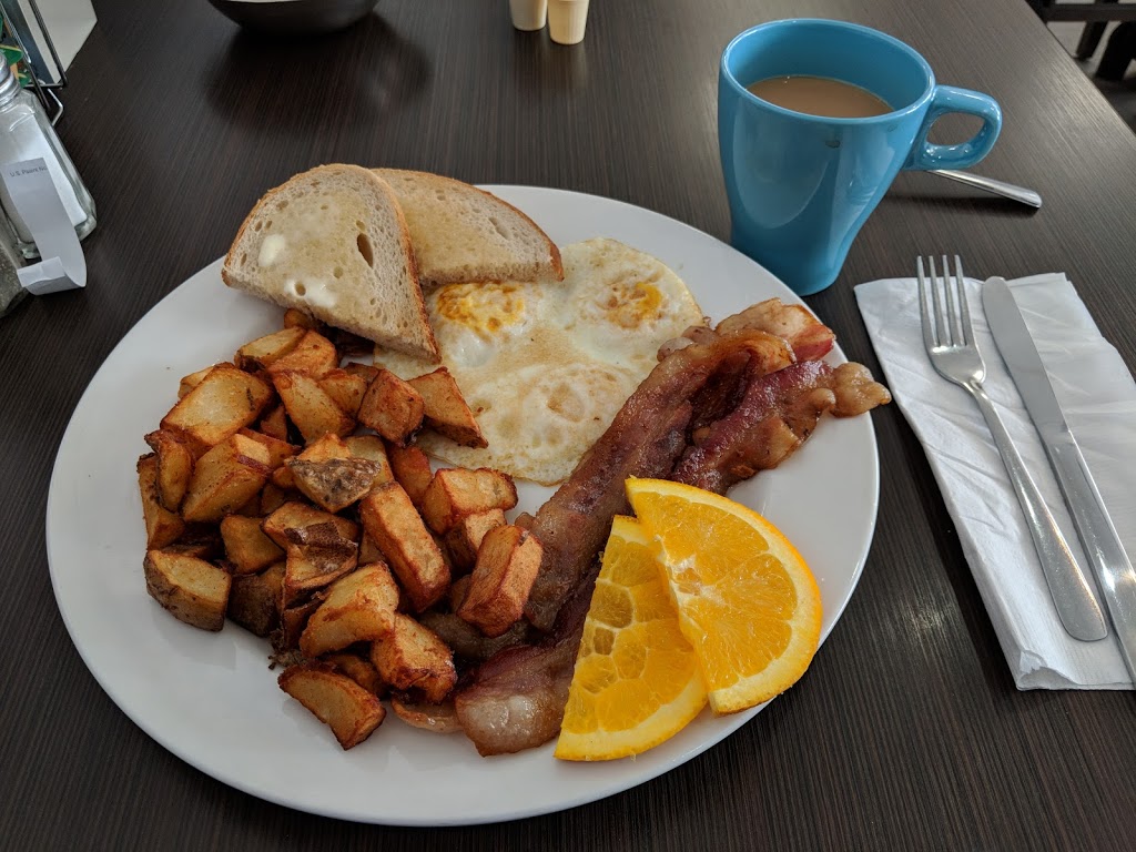 Maggies Diner | 360 Lakeshore Rd W, Mississauga, ON L5H 1H3, Canada | Phone: (905) 278-4405