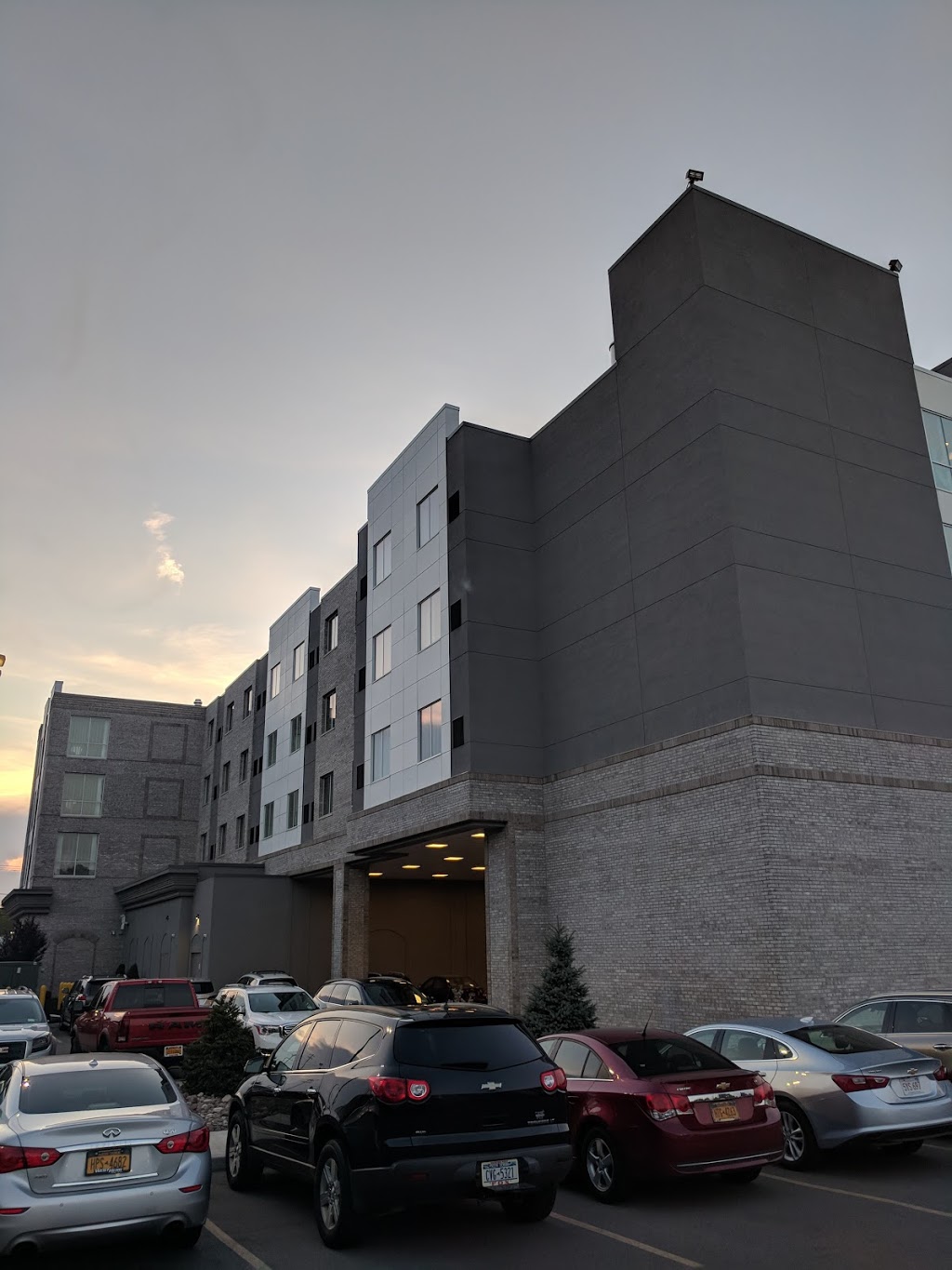 The Delavan Hotel | 6461 Transit Rd, Lancaster, NY 14086, USA | Phone: (716) 635-9000
