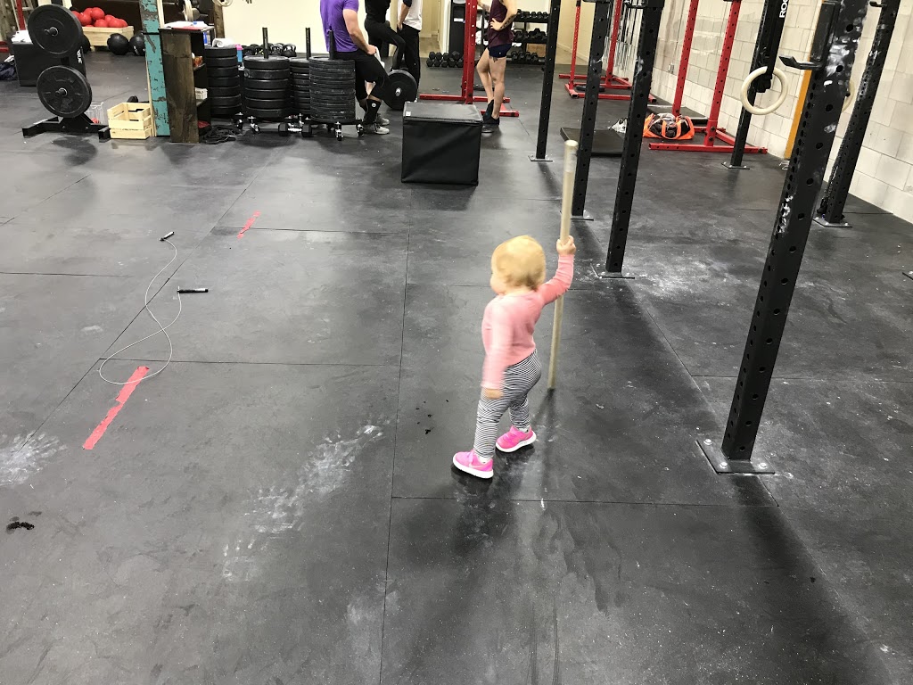 RedLeaf Fitness & CrossFit | 662 Caledonia Rd, York, ON M6E 4V8, Canada | Phone: (416) 256-9453