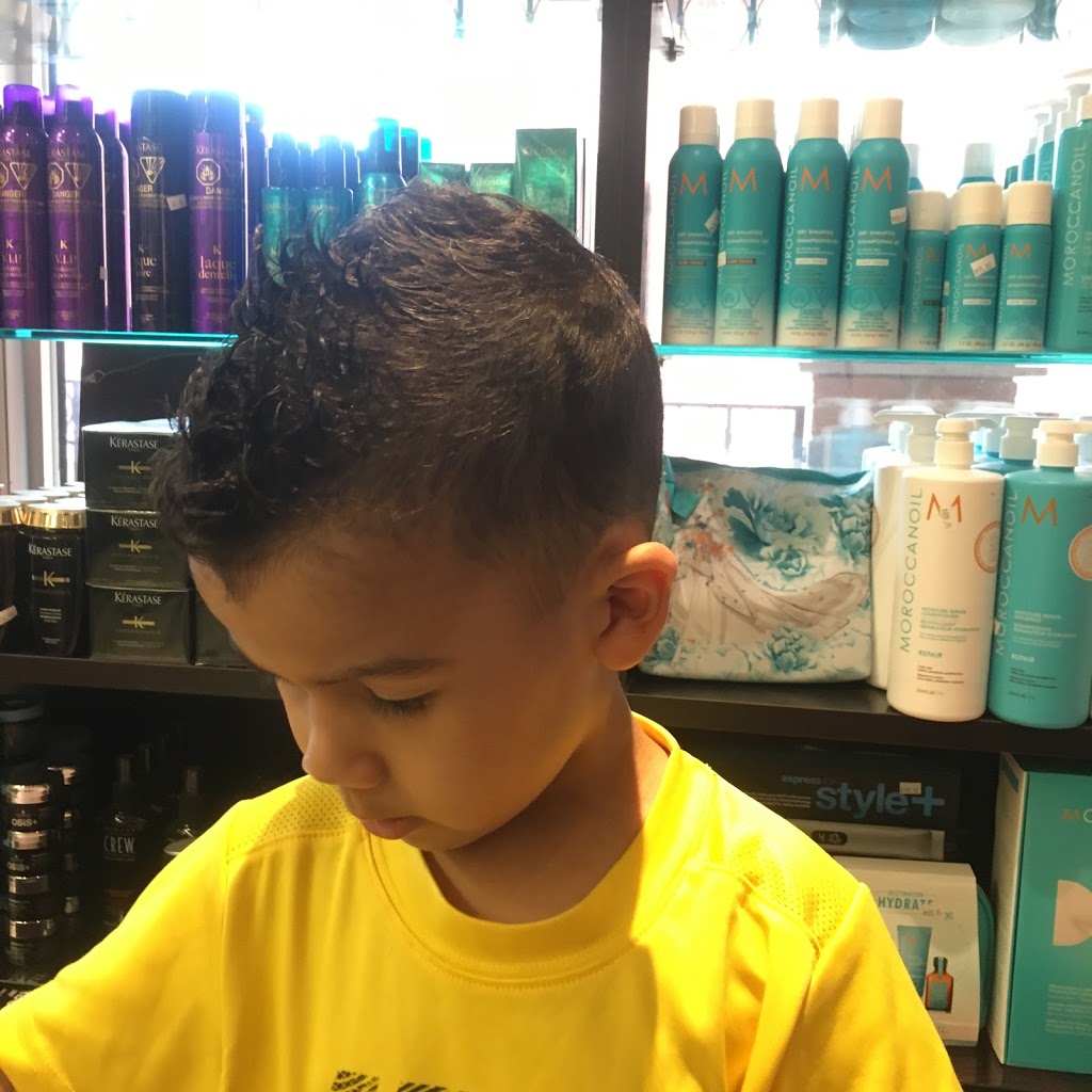 Flavios House Of Hair Design | 1900 Dundas St W, Mississauga, ON L5K 1P9, Canada | Phone: (905) 822-2690