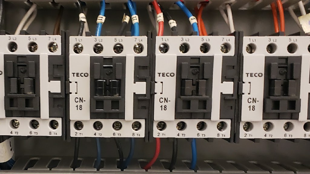 Circuit Savvy Electric | 3880 Duke of York Blvd, Mississauga, ON L5B 4M7, Canada | Phone: (905) 334-0732