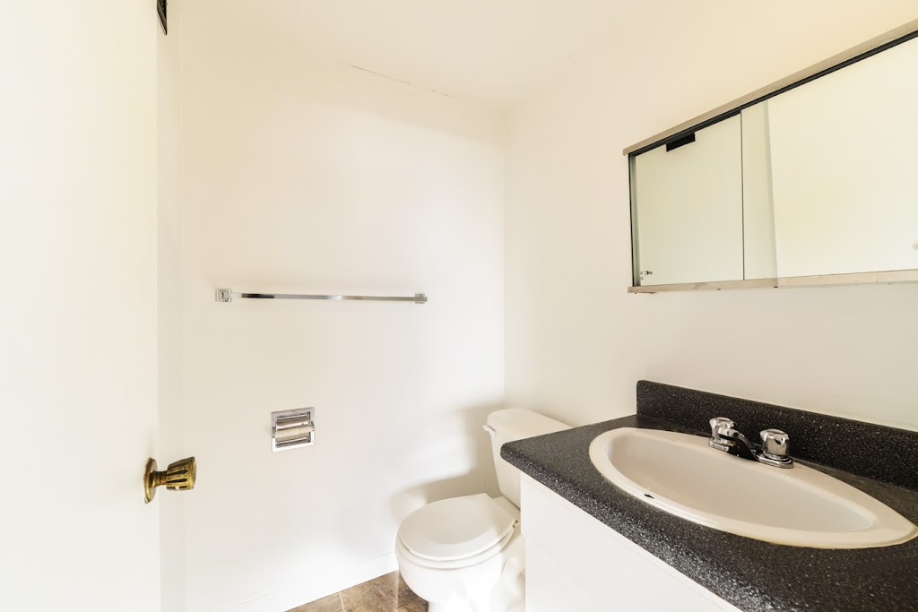 Lord Byron Tower I | 1 Royal Rd NW, Edmonton, AB T6J 2E8, Canada | Phone: (780) 414-6217