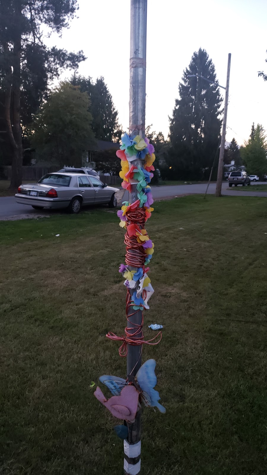 Crystal Weaver Memorial | 22137 Dewdney Trunk Rd, Maple Ridge, BC V2X 3H7, Canada