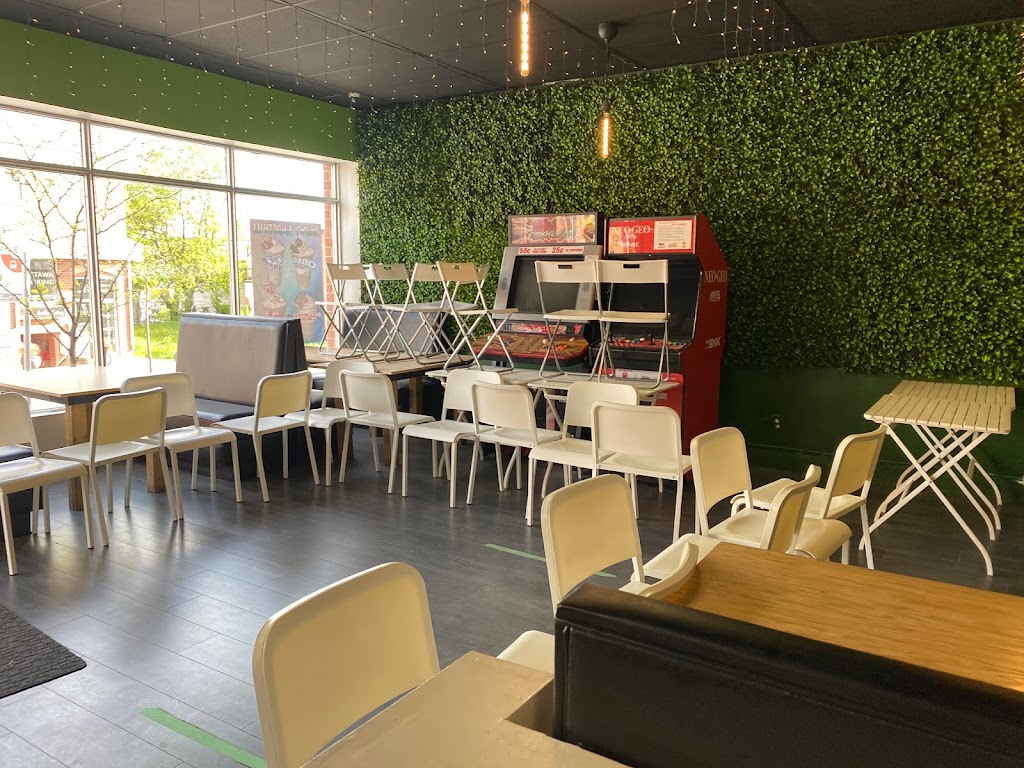 Hangout | 839 Somerset St W, Ottawa, ON K1R 6R6, Canada | Phone: (613) 695-3336