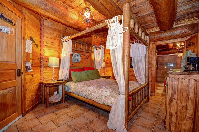 Gîte Le Grand sur le Lac | 3914 Rang 2, Chemin de la Doncaster, Val-David, QC J0T 2N0, Canada | Phone: (819) 323-9044