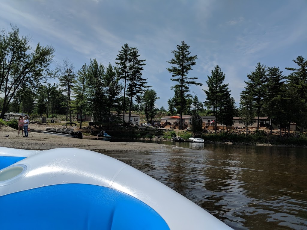 Steamboat Bay | 92 Bingham Dr, Renfrew, ON K7V 3Z8, Canada | Phone: (613) 880-1487