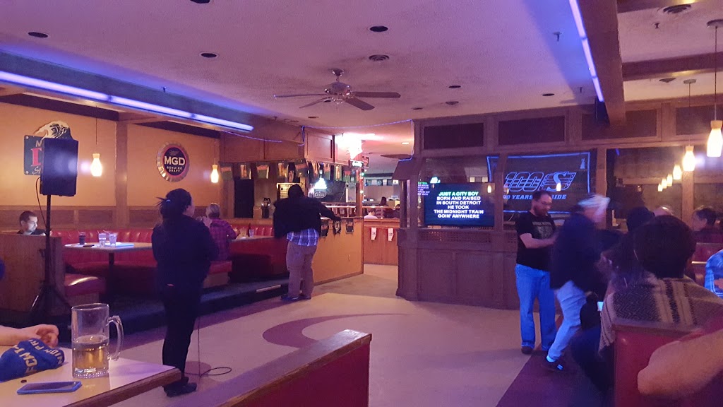 Sparkys Family Restaurant | 3926 Gordon Rd, Regina, SK S4S 6W2, Canada | Phone: (306) 586-8338
